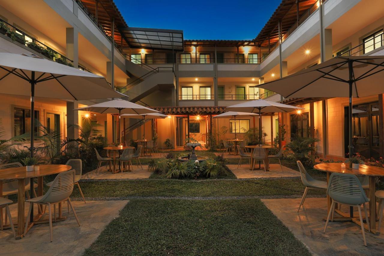 Hotel Soy Local Guatapé Exterior foto